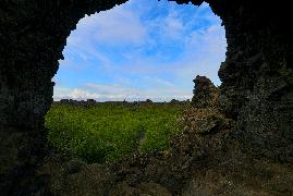 Dimmuborgir, paysage volcanique, vue de la fenêtre du troll  